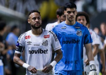 Neymar durante jogo do Santos pela Sul-Americana