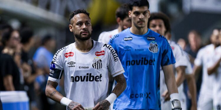 Neymar durante jogo do Santos pela Sul-Americana