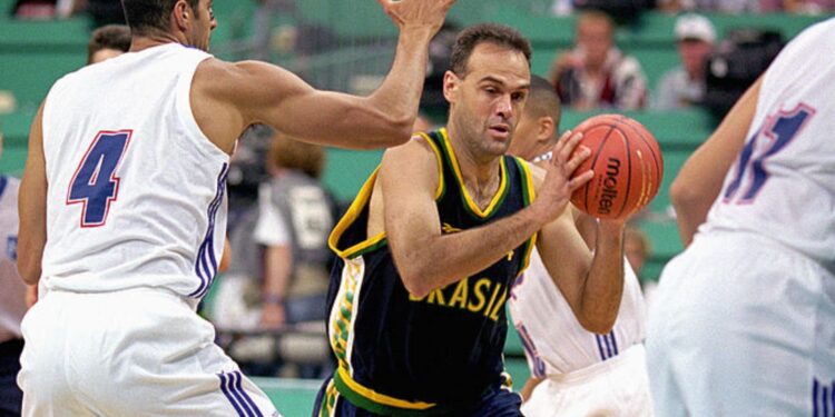 Oscar Schmidt em jogo da Seleção Brasileira de basquete