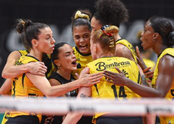Lance do jogo entre Sesc Flamengo e Praia Clube