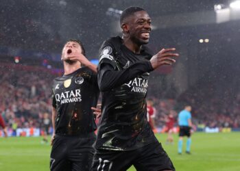Jogadores do PSG comemorando