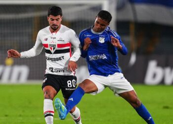 Lance do jogo entre Millionarios e São Paulo