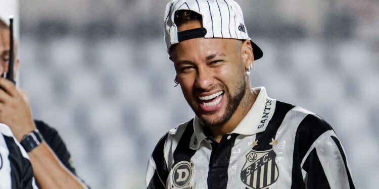 Neymar segue recuperação de lesão antes de se apresentar à Seleção Brasileira