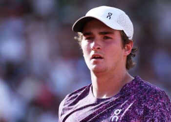 João Fonseca enfrenta Dino Prizmic em Roland Garros