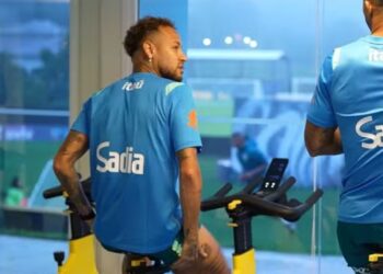 Neymar sofreu lesão muscular na panturrilha e está fora dos amistosos da Seleção