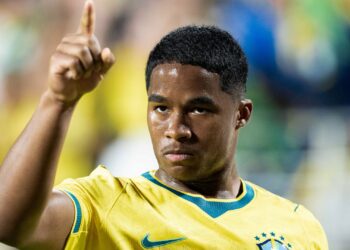 Endrick celebra primeira convocação para a Copa do Mundo pela Seleção Brasileira
