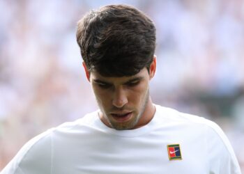 Alcaraz está fora de Wimbledon após não se recuperar de lesão no punho