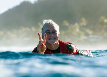 Tati Weston-Webb retorna ao Circuito Mundial da WSL em Saquarema após o nascimento da filha