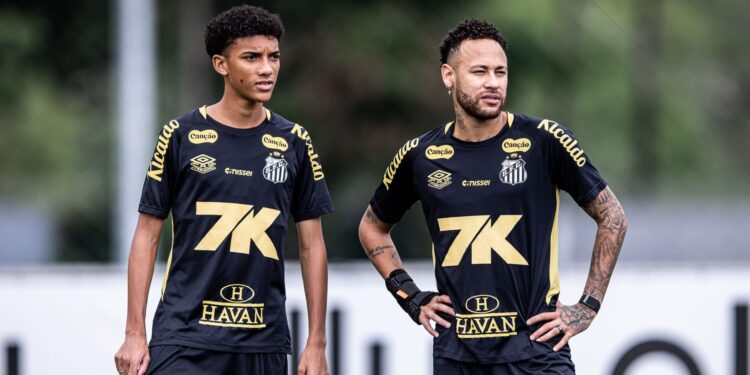 Neymar discute com Robinho Jr. durante treinamento do Santos no CT Rei Pelé