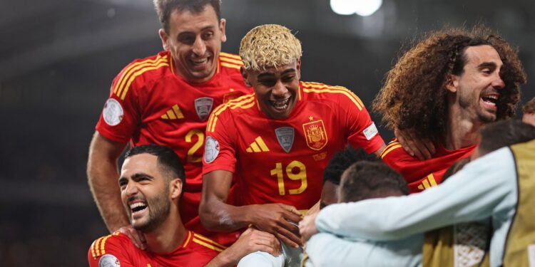 Espanha chega à Copa do Mundo de 2026 embalada pelo talento de Lamine Yamal e pelo título da Eurocopa