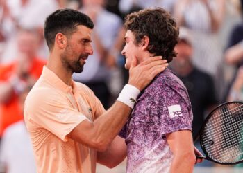 João Fonseca recebe elogios de Novak Djokovic após vitória histórica em Roland Garros