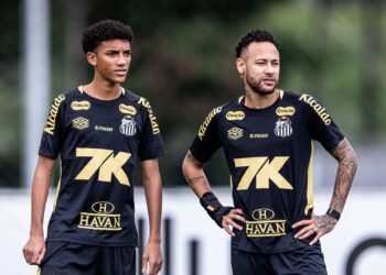 Técnico Cuca lamenta repercussão negativa de polêmica envolvendo Neymar e Robinho no CT Rei Pelé