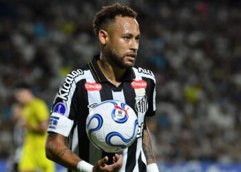 Ex-dirigente revela oferta por Neymar no Boca Juniors