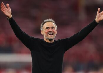 Luis Enrique celebra classificação histórica do Paris Saint-Germain