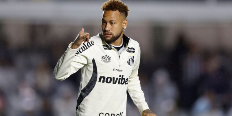 Neymar passará por novos exames antes de iniciar preparação para a Copa do Mundo
