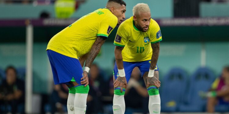 Raphinha destaca que Neymar é o grande líder técnico da Seleção Brasileira para o Mundial