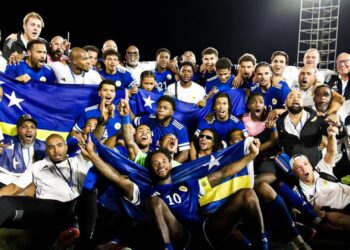 A seleção de Curaçao celebra classificação inédita e se prepara para enfrentar potências no Grupo E