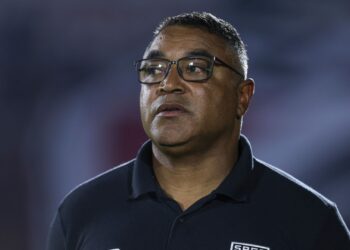 Após 17 jogos e uma eliminação traumática, o São Paulo oficializa a saída do técnico Roger Machado