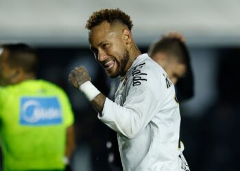 Com 18 gols e nove assistências na temporada pelo Santos, Neymar aguarda o anúncio oficial da lista da Seleção Brasileira