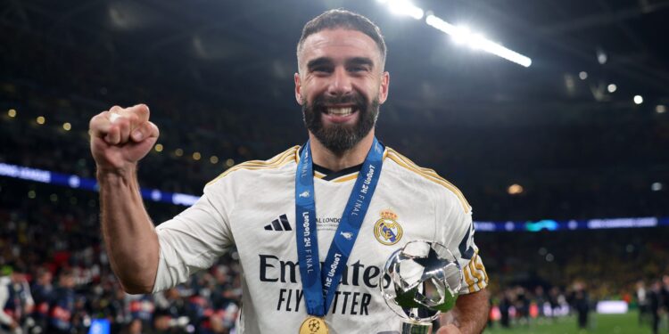 Carvajal se despede do Real Madrid após trajetória histórica de 23 temporadas