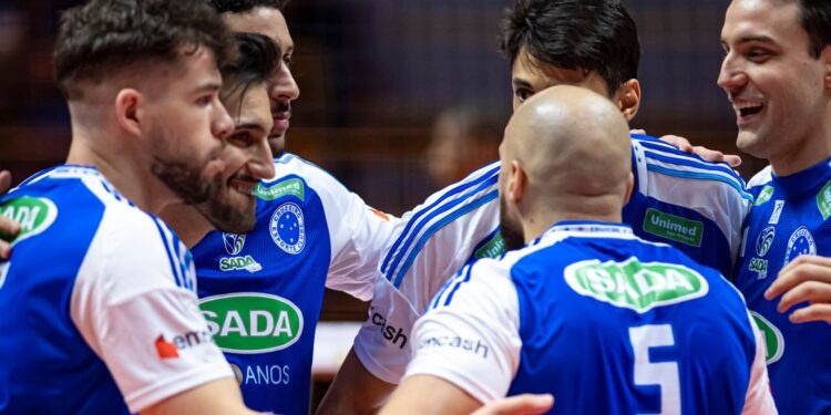 Jogadores do Sada Cruzeiro comemorando