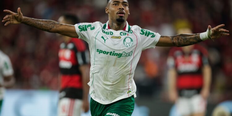 Allan ganhou protagonismo no Palmeiras após ser decisivo na goleada sobre o Flamengo, nas vésperas de transferências do meio do ano.