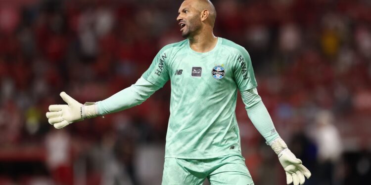 Weverton publica reação após ver seu nome na convocação da Seleção Brasileira