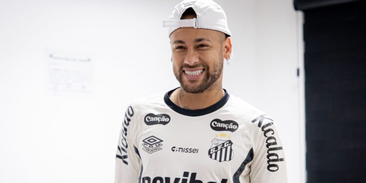 Neymar no CT após convocação