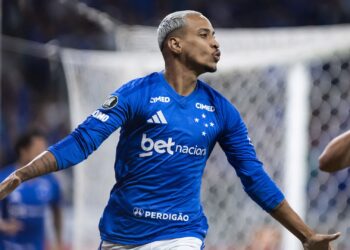 Matheus Pereira comemorando gol pelo Cruzeiro