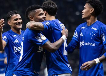 Jogadores do Cruzeiro comemorando