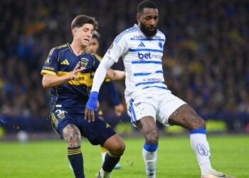 Lance do jogo entre Boca Juniors e Cruzeiro
