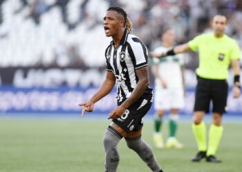 Danilo é afastado pelo Botafogo após tensão nos bastidores