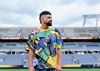 Dilsinho em parceria com a CazéTV, lançou uma versão em pagode de "É Uma Partida de Futebol", clássico eternizado pela banda Skank.