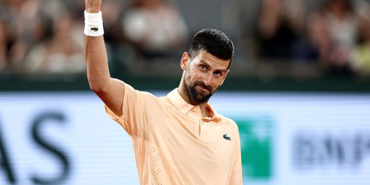 Djokovic comemorando em Roland Garros