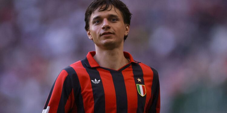 Van Basten em jogo do Milan