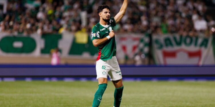 Flaco López pode estar vivendo seus últimos momentos com a camisa do Palmeiras antes da pausa para a Copa do Mundo de 2026.