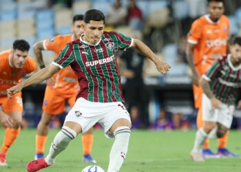 Lance do jogo entre Fluminense e Deportivo La Guaira