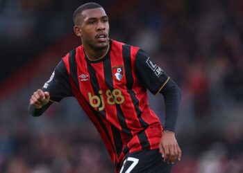 Bournemouth não pretende negociar Rayan, mesmo diante do interesse crescente de gigantes do futebol europeu.