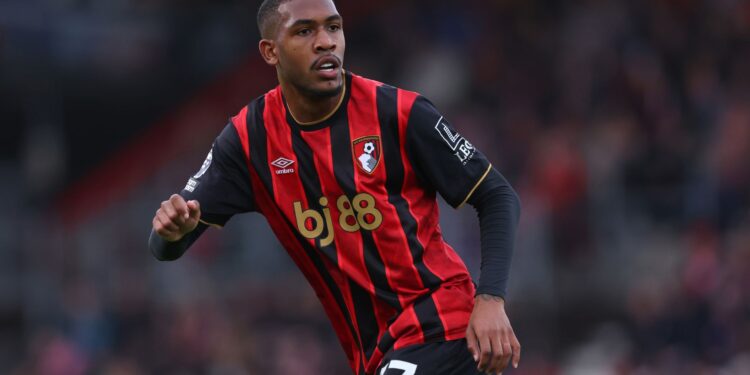 Bournemouth não pretende negociar Rayan, mesmo diante do interesse crescente de gigantes do futebol europeu.