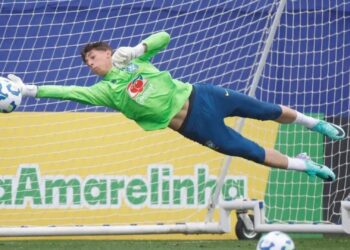 Goleiro do Flamengo é chamado por Ancelotti para preparação da Seleção na Copa