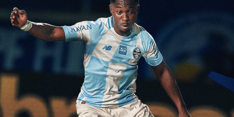 Lance do jogo entre Confiança e Grêmio