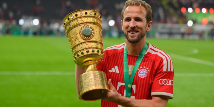 Harry Kane conquistou a Chuteira de Ouro da temporada 2025/26 após terminar como principal artilheiro das ligas europeias.