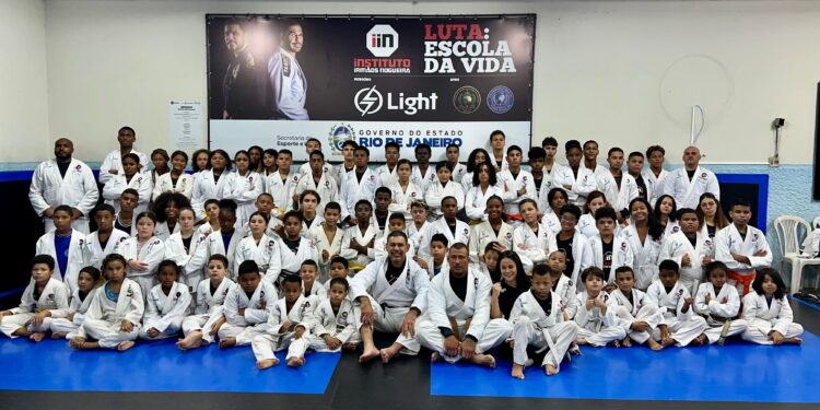 Irmãos Nogueira abriram vagas para aulas na Rocinha - Foto: Divulgação