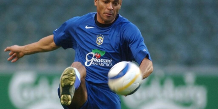 A caminho da Copa, Brasil revive seus maiores ídolos