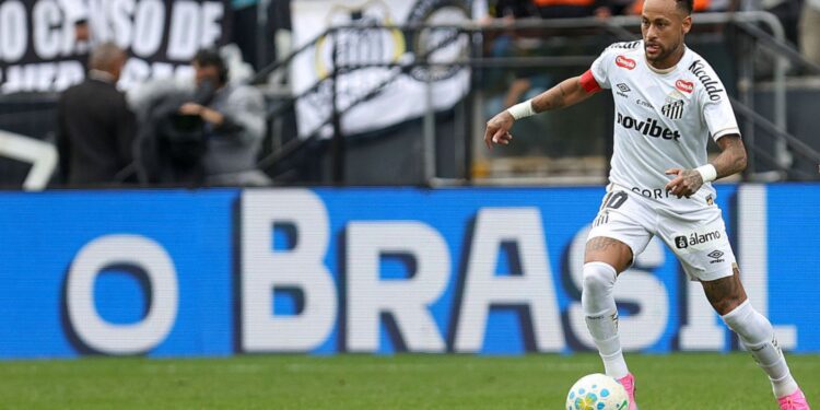 Neymar durante jogo do Santos