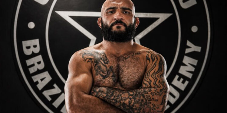John Lineker é um dos astros do Liga Monstro Combate 1 - Foto: Divulgação/LMC