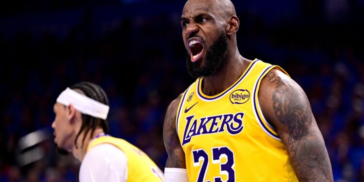 LeBron James protagonizou um momento tenso após derrota do Lakers nos playoffs.