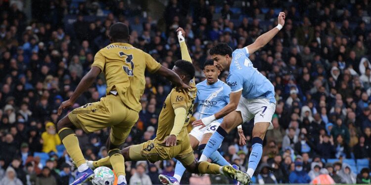 Lance do jogo entre Manchester City e Crystal Palace