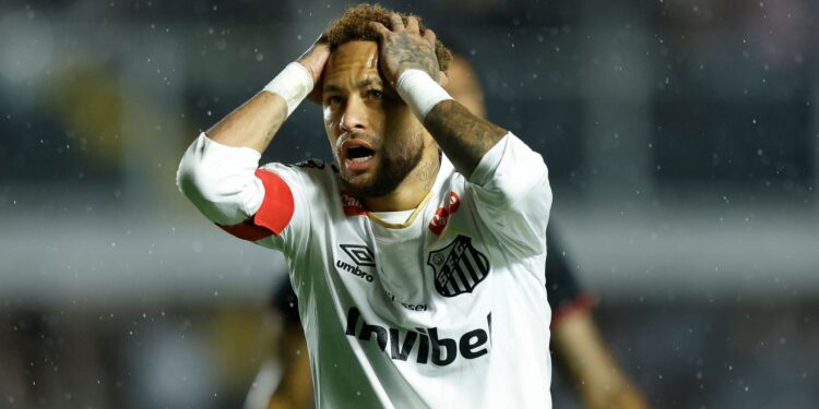 Neymar está fora do amistoso da Seleção contra o Egito. O camisa 10 seguirá em Nova Jersey para dar continuidade ao tratamento da lesão.