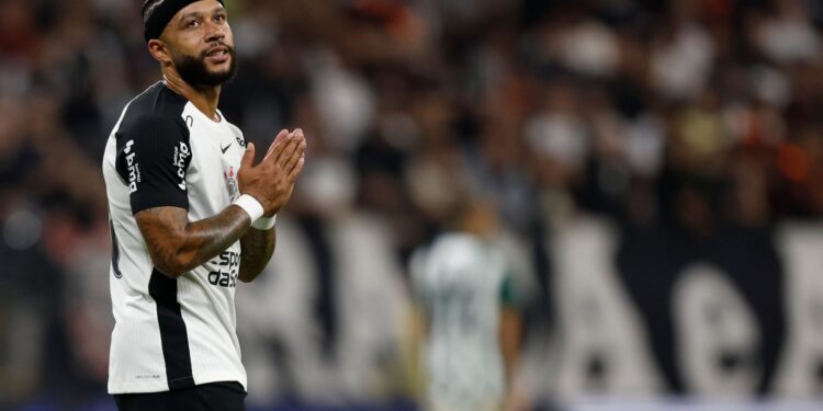 Memphis ganha alerta da Holanda e precisa provar condição para ir à Copa